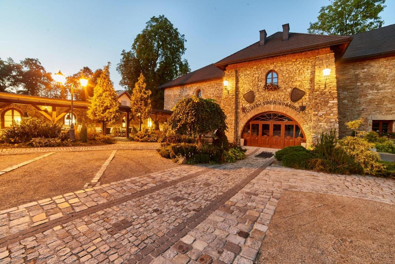 Hotel Folwark Stara Winiarnia à Mszana Dolna Extérieur photo