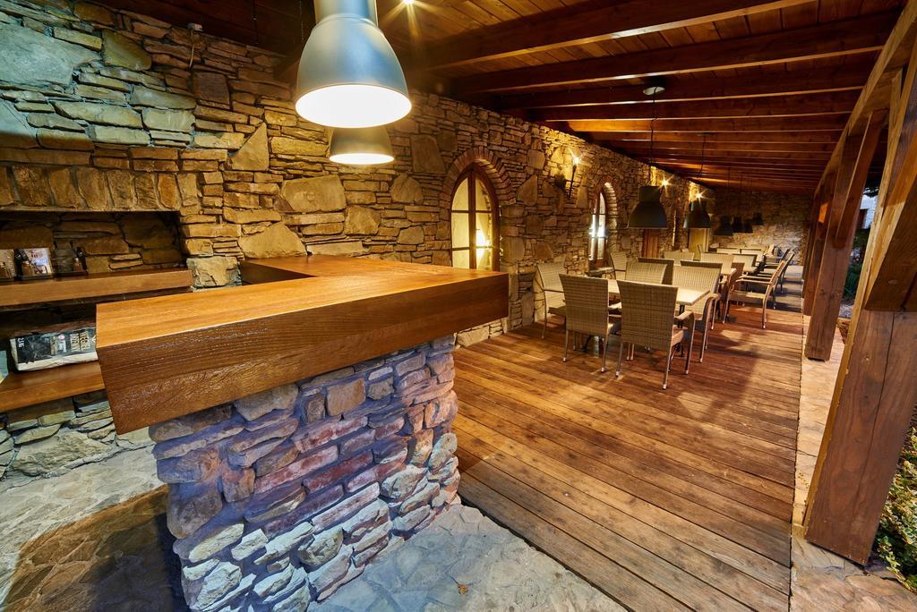 Hotel Folwark Stara Winiarnia à Mszana Dolna Extérieur photo